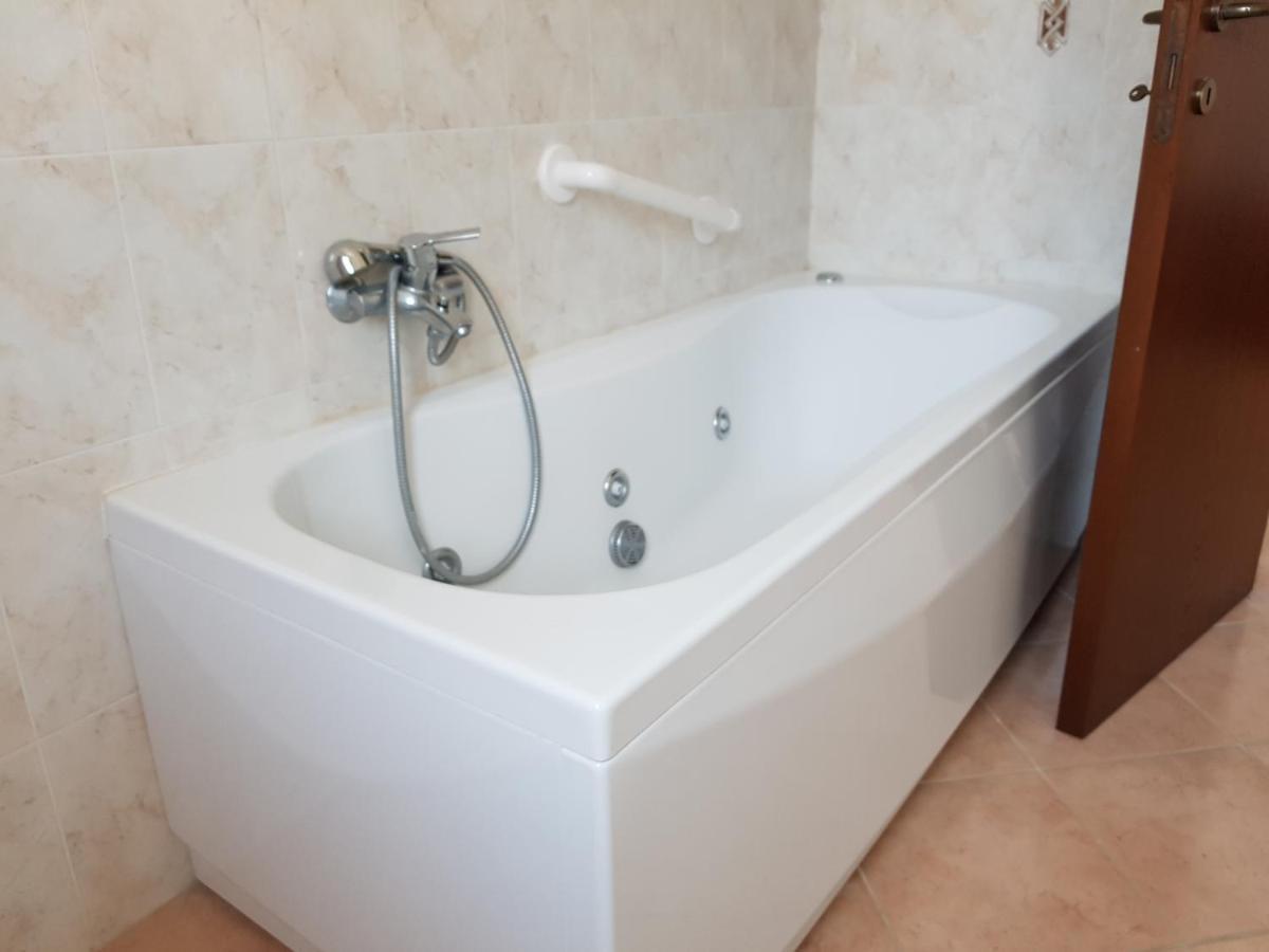 Mille Papaveri Rossi Casa Di Angela Serravalle di Chienti Extérieur photo